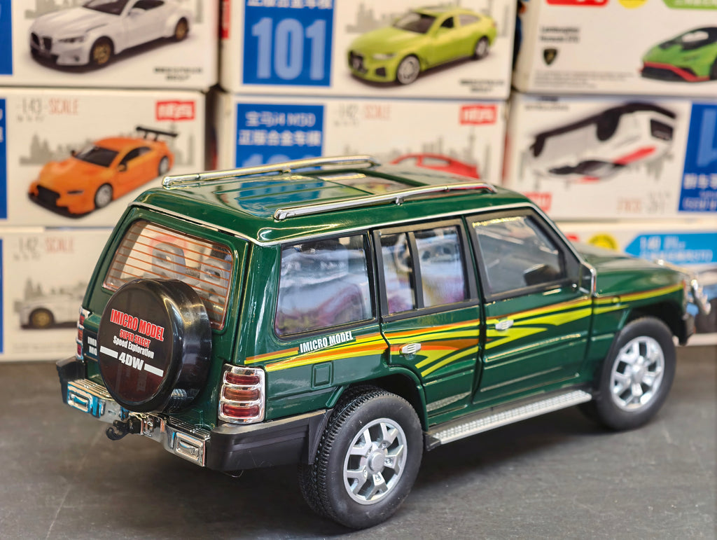Mitsubishi Pajero Sunyork 1:18 Scale Premium Detailing