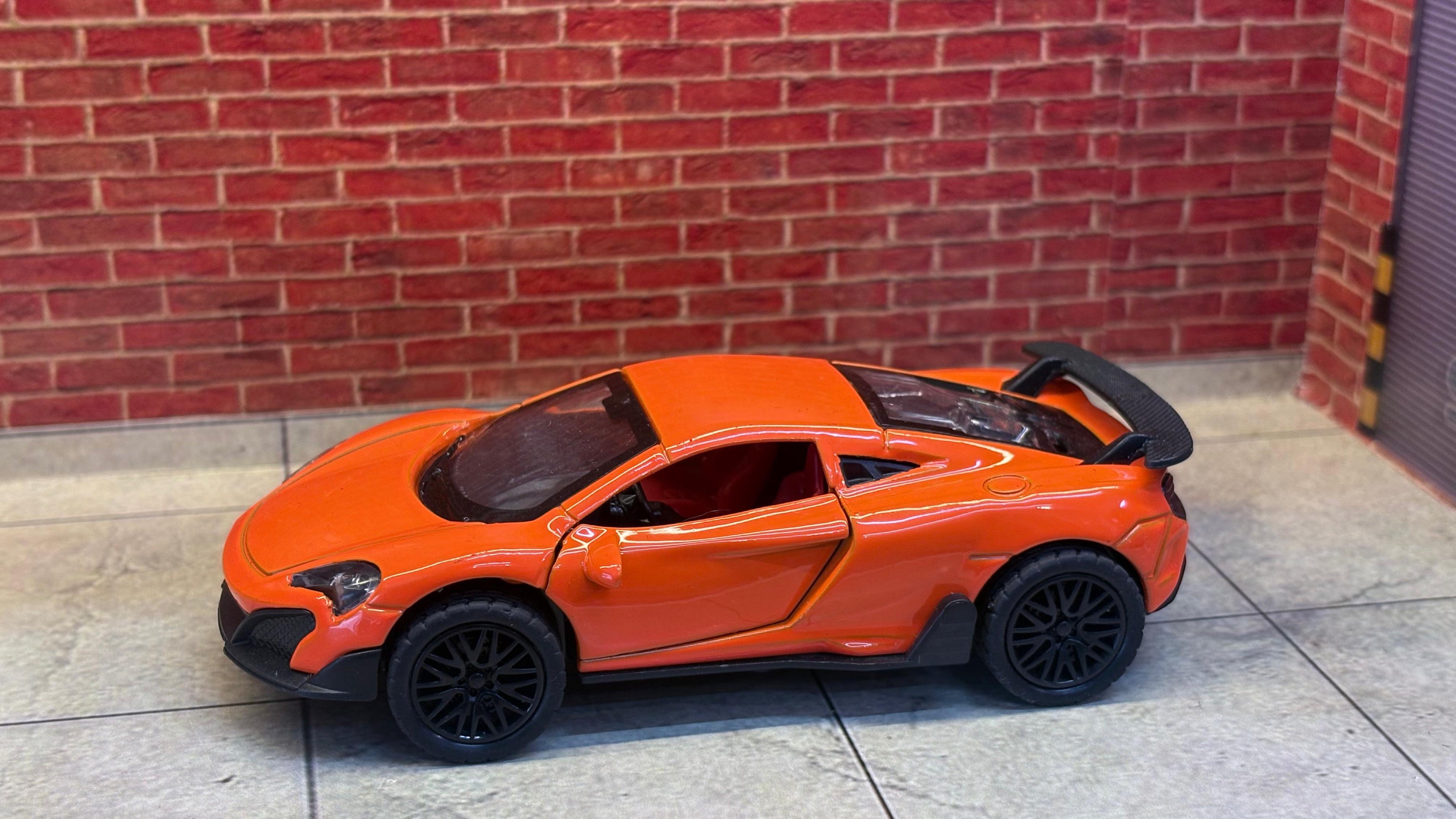McLaren 600LT 1:36 Scale
