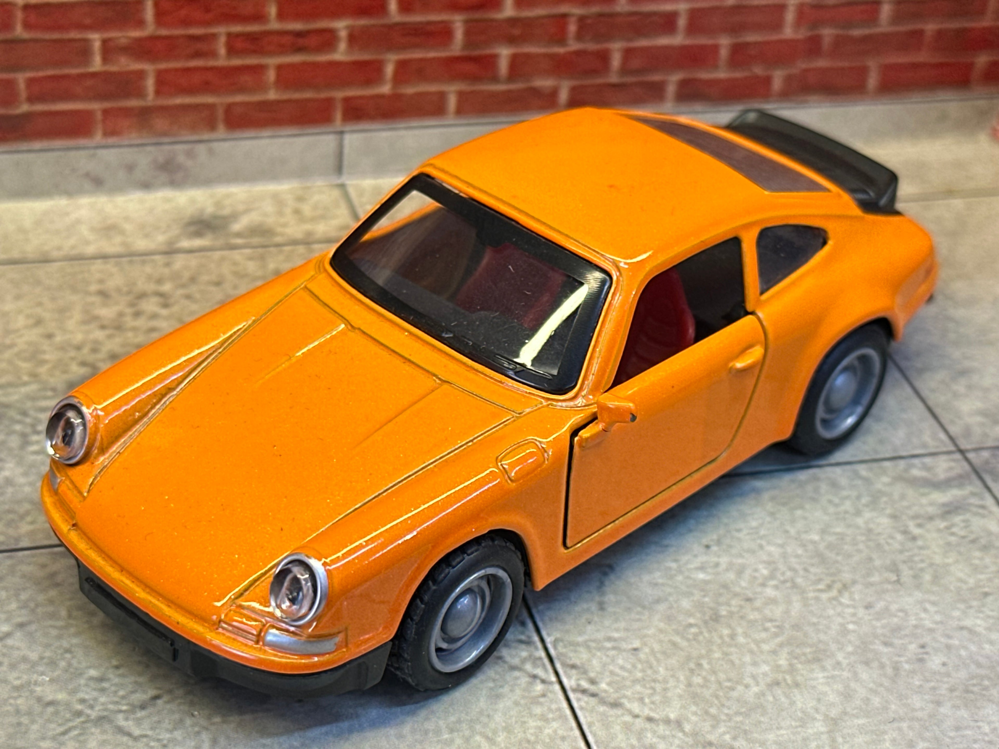 Porsche 911 Turbo (930) 1970 s 1:36 Scale