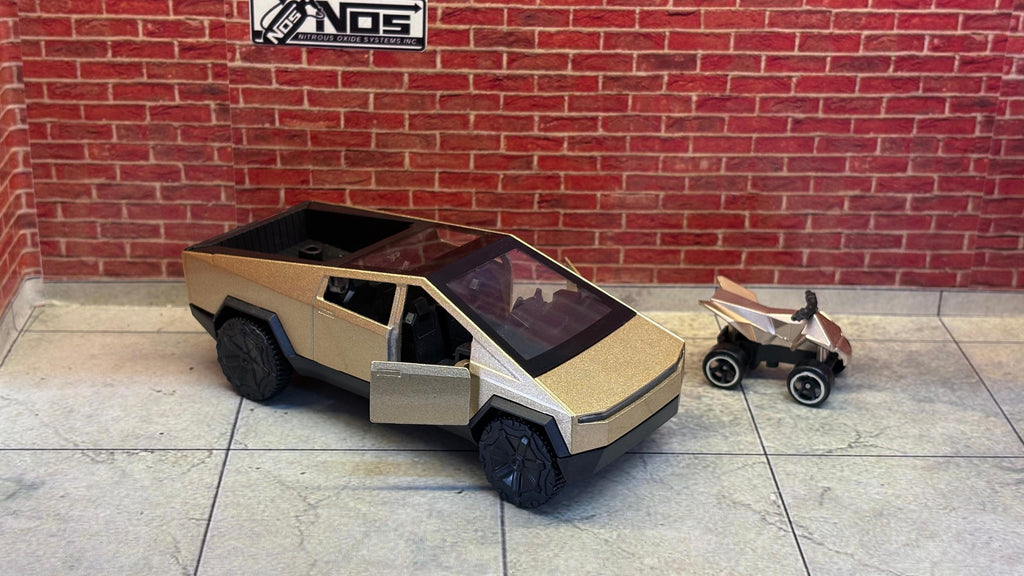 1:36 Tesla Cybertruck Diecast with Cyberquad