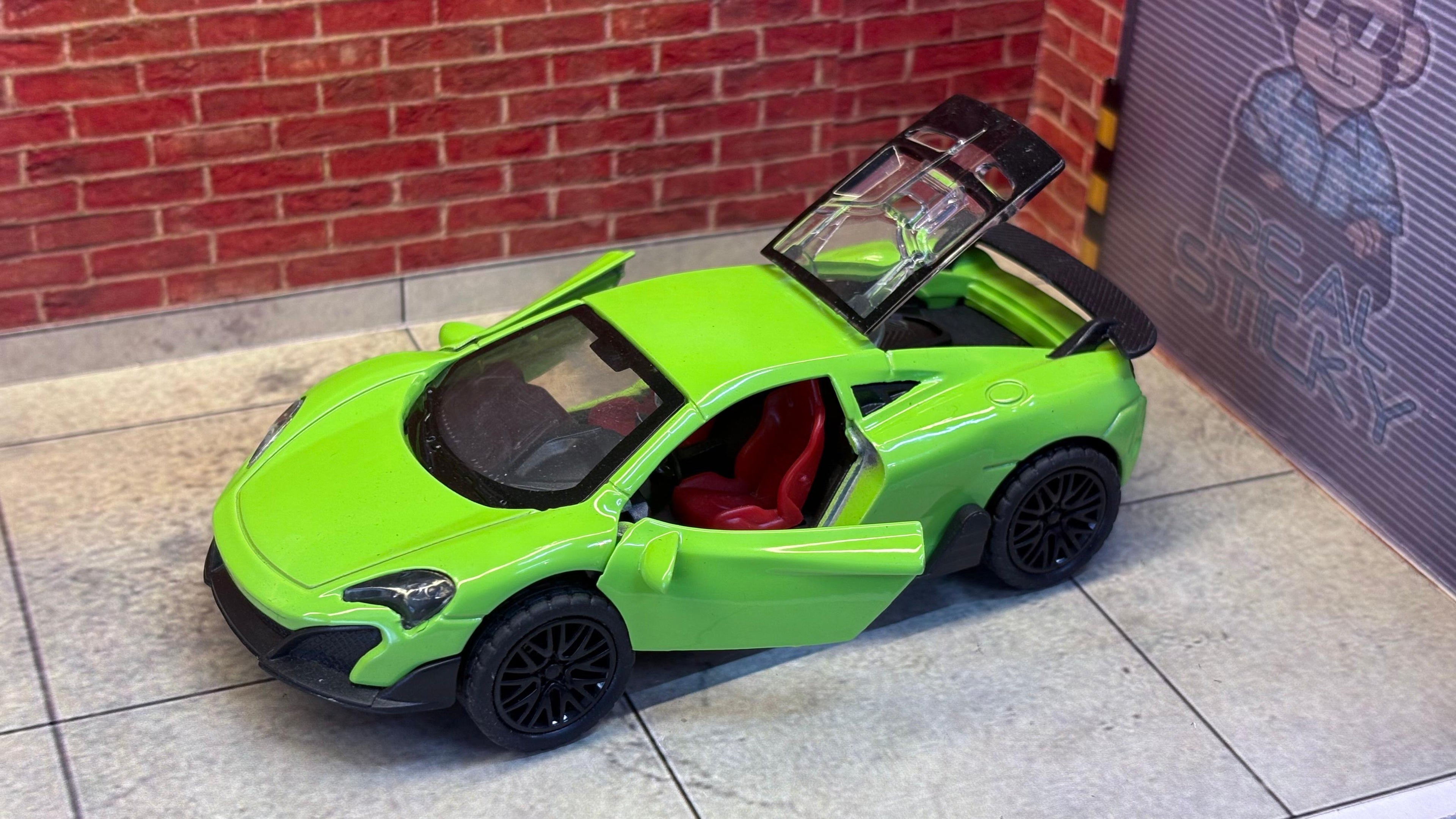 McLaren 600LT 1:36 Scale
