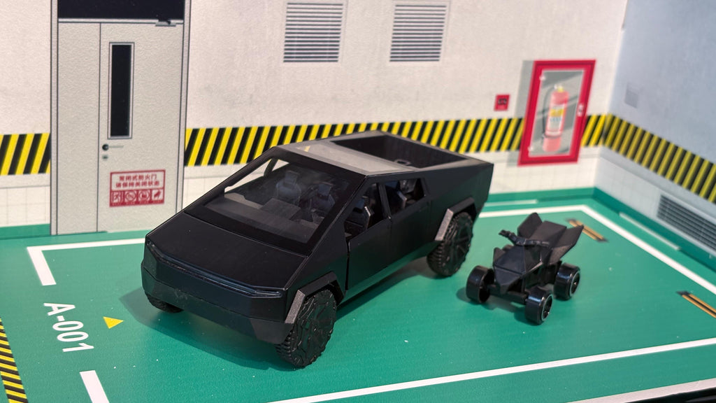 1:36 Tesla Cybertruck Diecast with Cyberquad