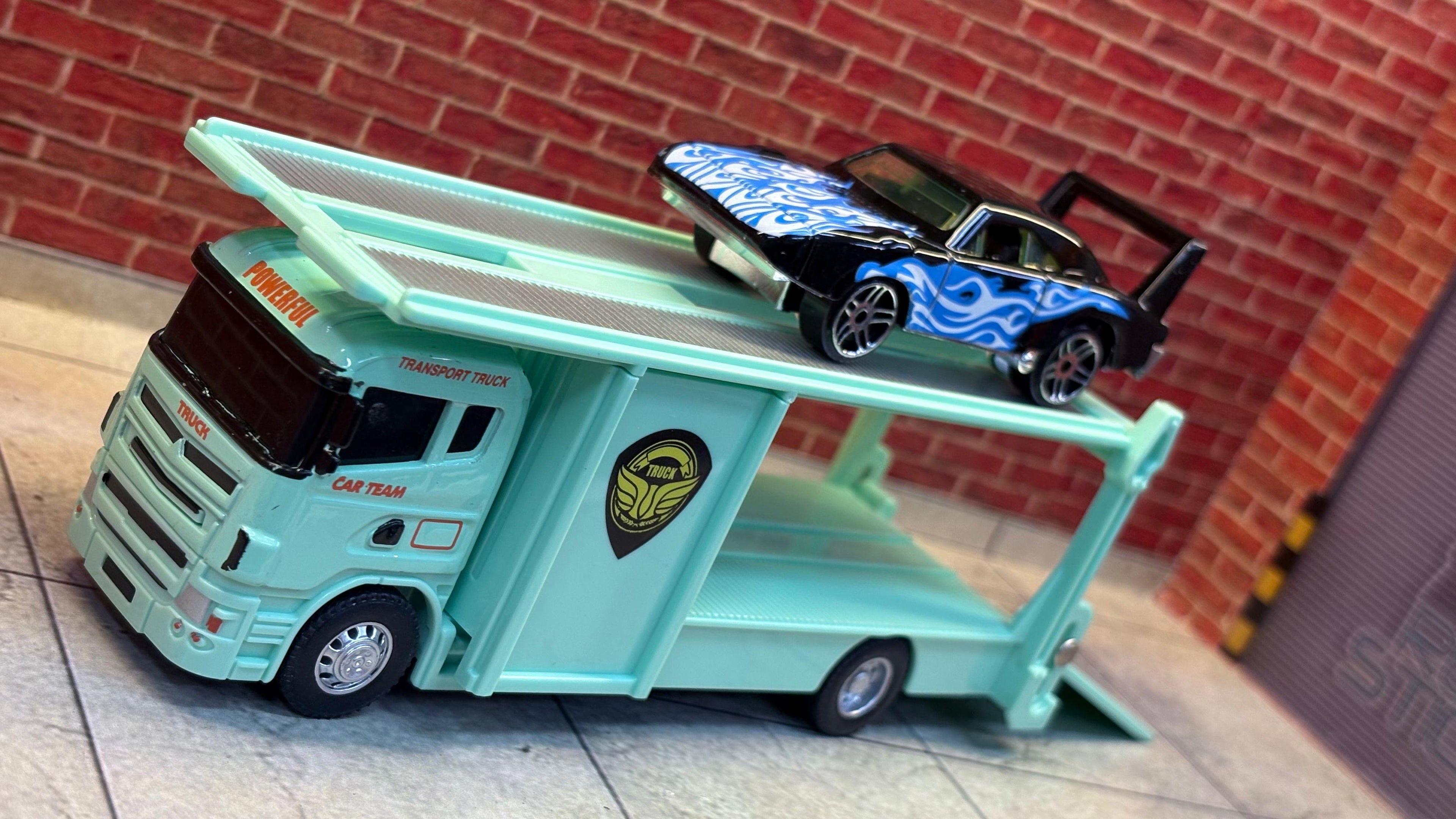 1:64 "Car Team" Transport Set – Seafoam Green Truck & Blue Flame Racer