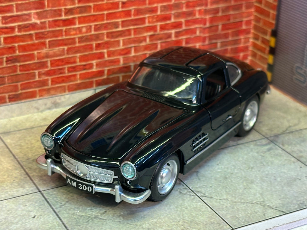 Mercedes Benz Gullwing SL 300 1:32 Scale