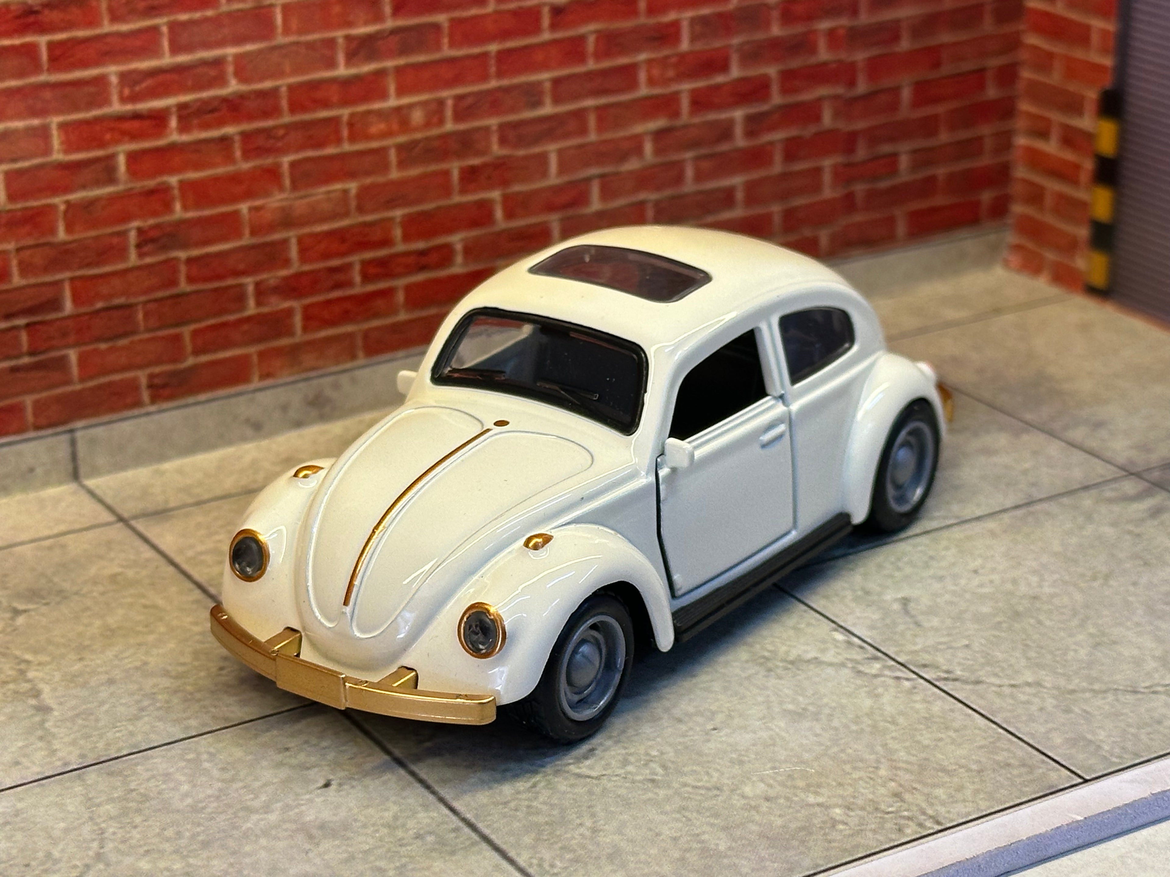 VOLKSWAGEN CLASSIC BEETLE (TYPE 1)1:36 PREMIUM MODEL