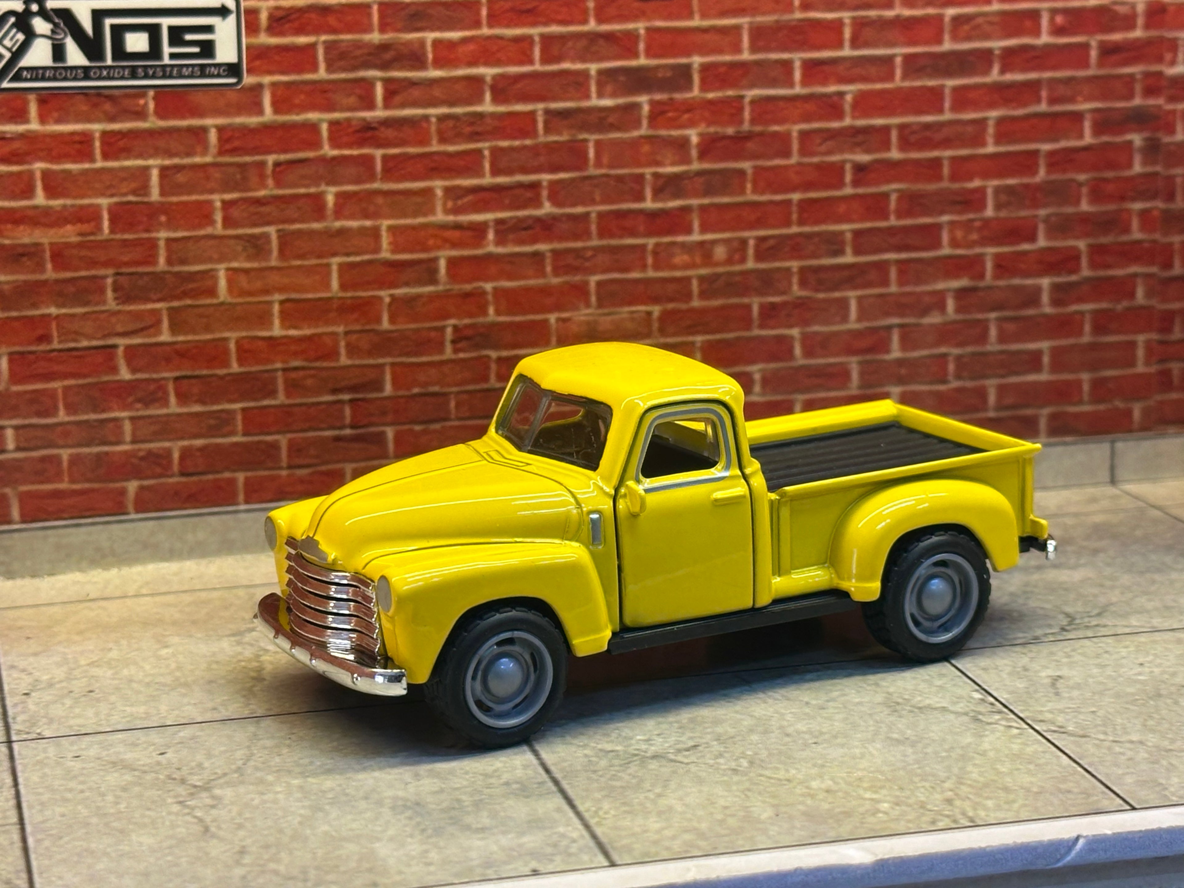 VINTAGE 1953 CHEVROLET 3100 1:43 PCKUP