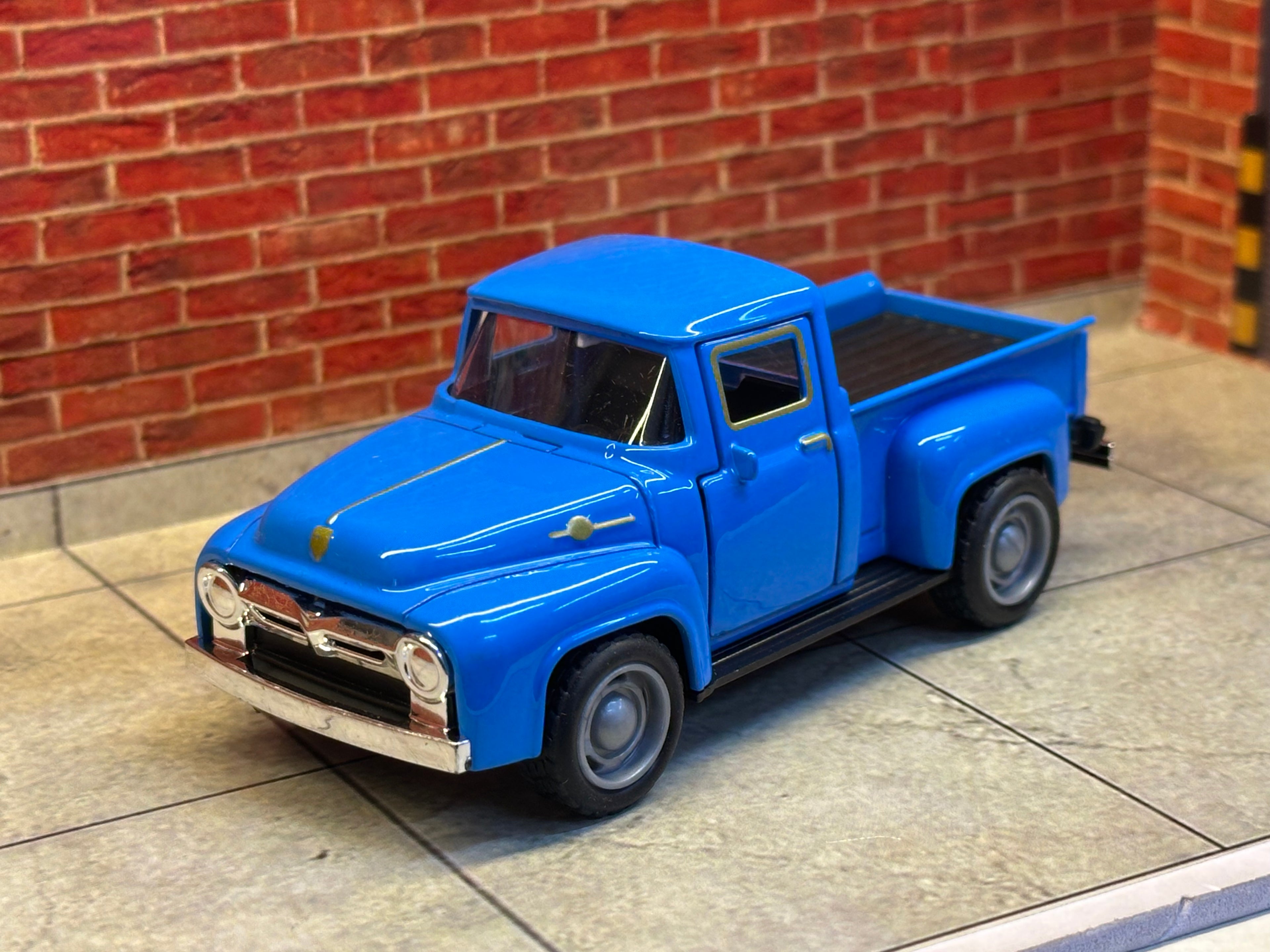 VINTAGE 1956 FORD F-100 1:43 SCALE