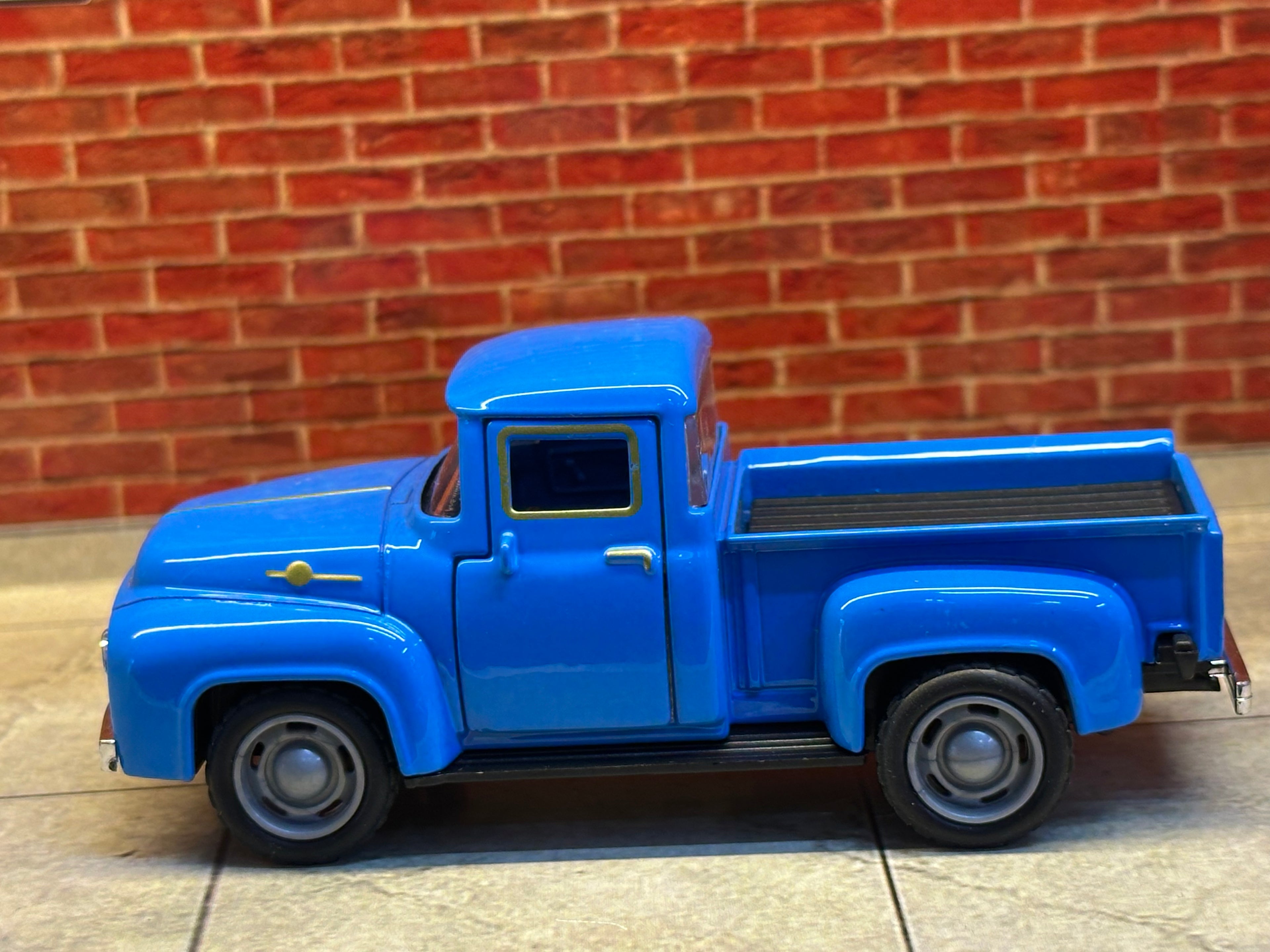 VINTAGE 1956 FORD F-100 1:43 SCALE