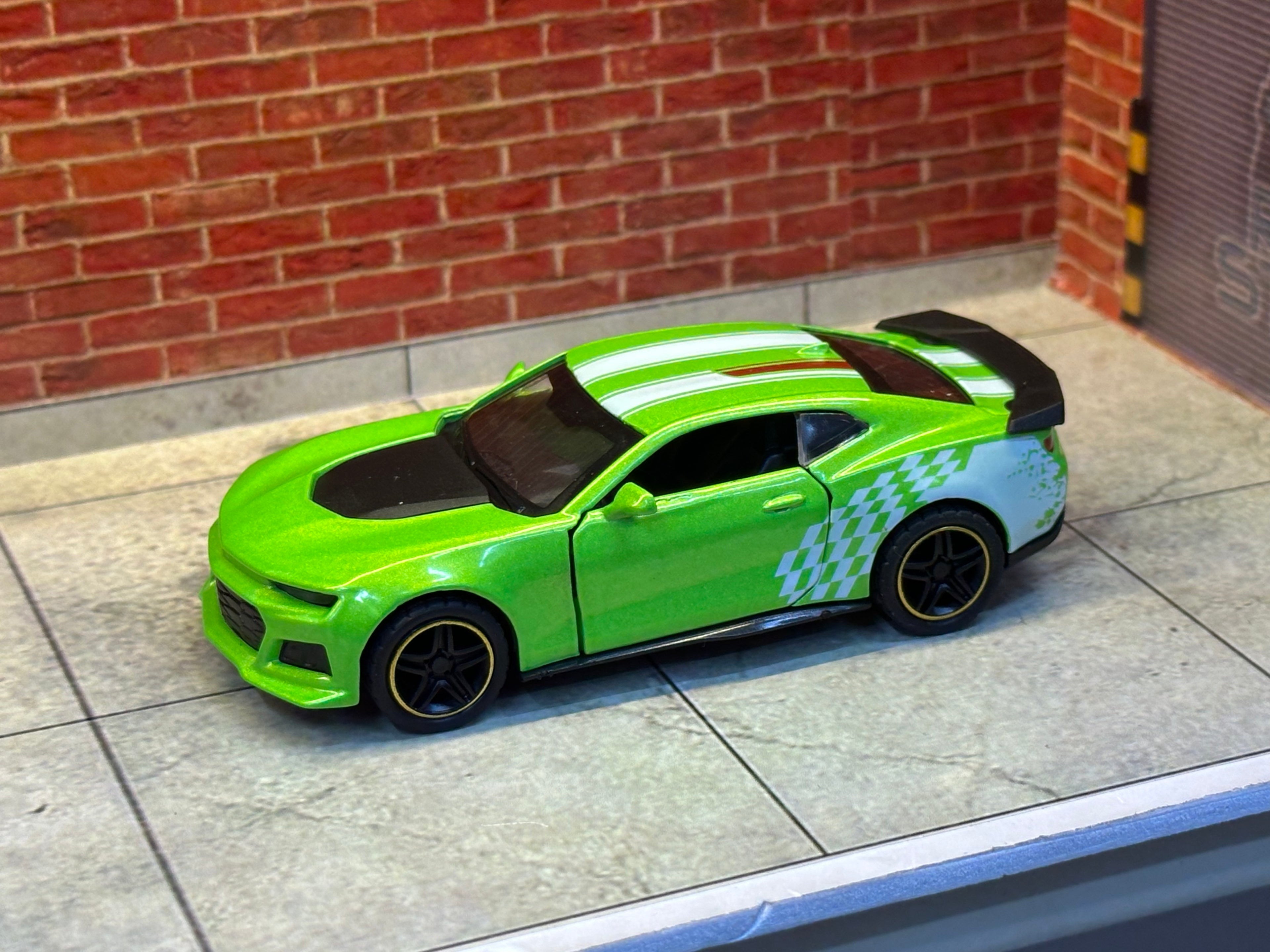 CHEVEROLET CAMARO 2017 ZL1 1:43 SCALE