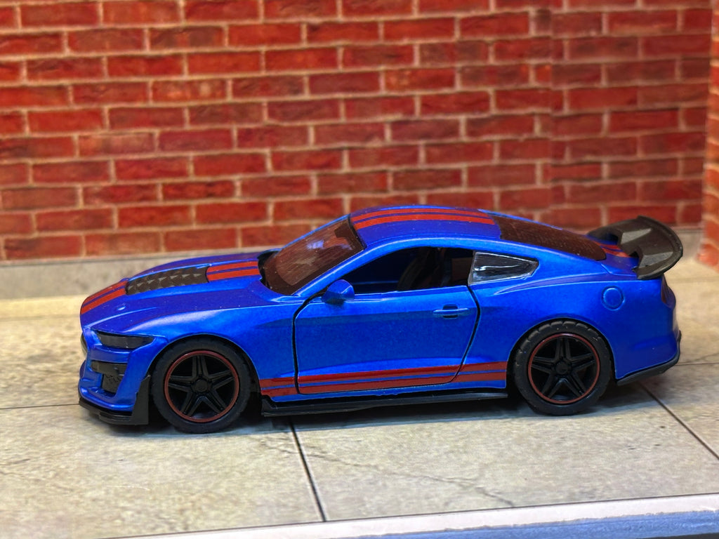 FORD MUSTANG SHELBY GT 500 1:43
