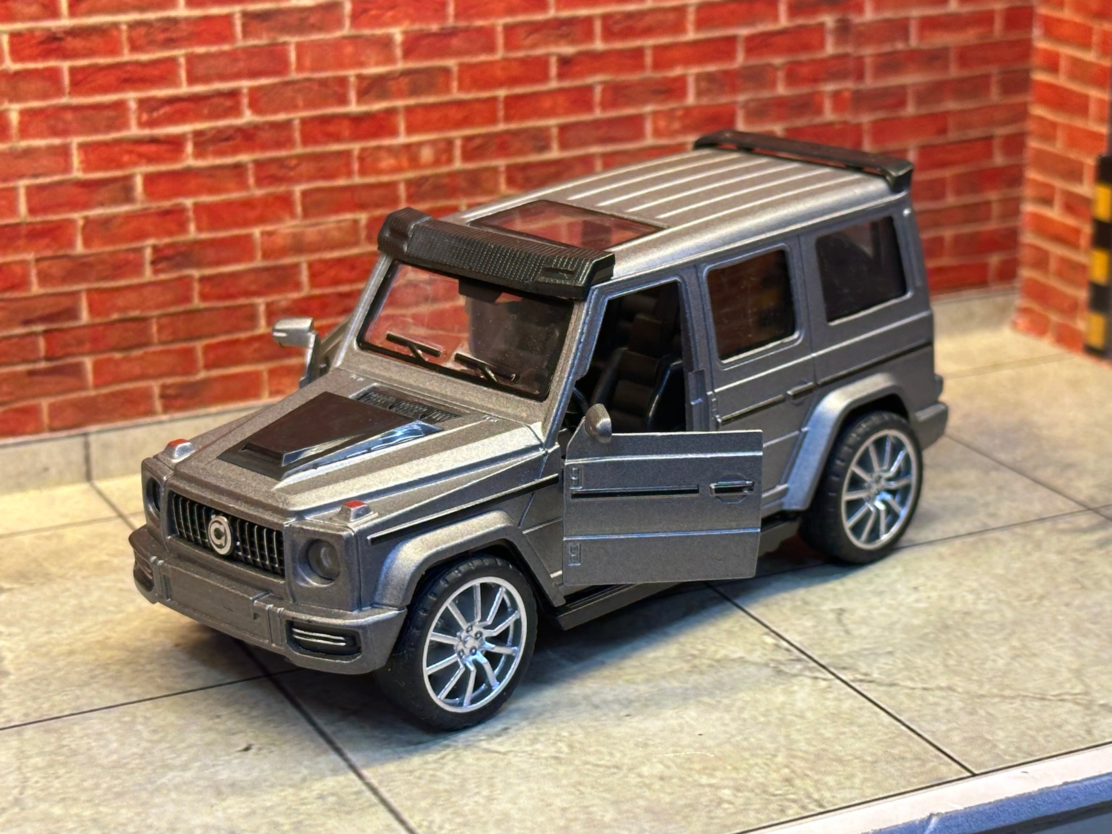MERCEDES G WAGON GREY 1:36