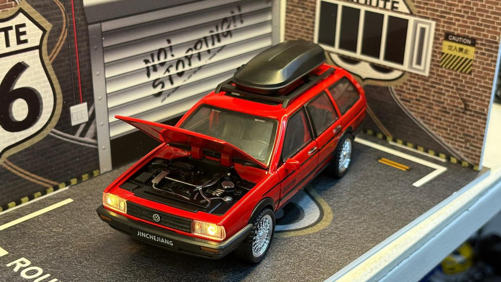 VOLKSWAGEN SANTANA 1:32 SCALE