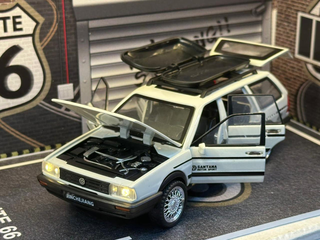 VOLKSWAGEN SANTANA 1:32 SCALE