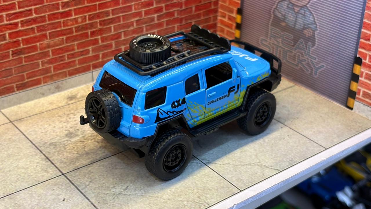 TOYOTA FJ CRUISER OFFROAD JEEP 1:36 SCALE