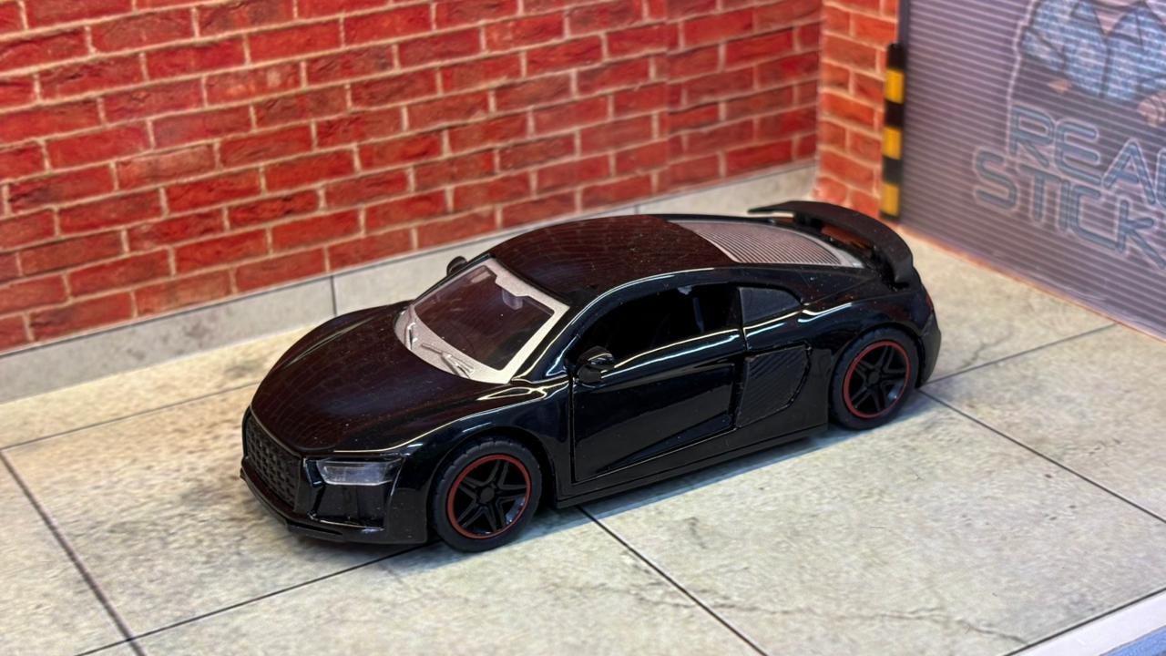 AUDI R8 1:43 SCALE – Inhabit
