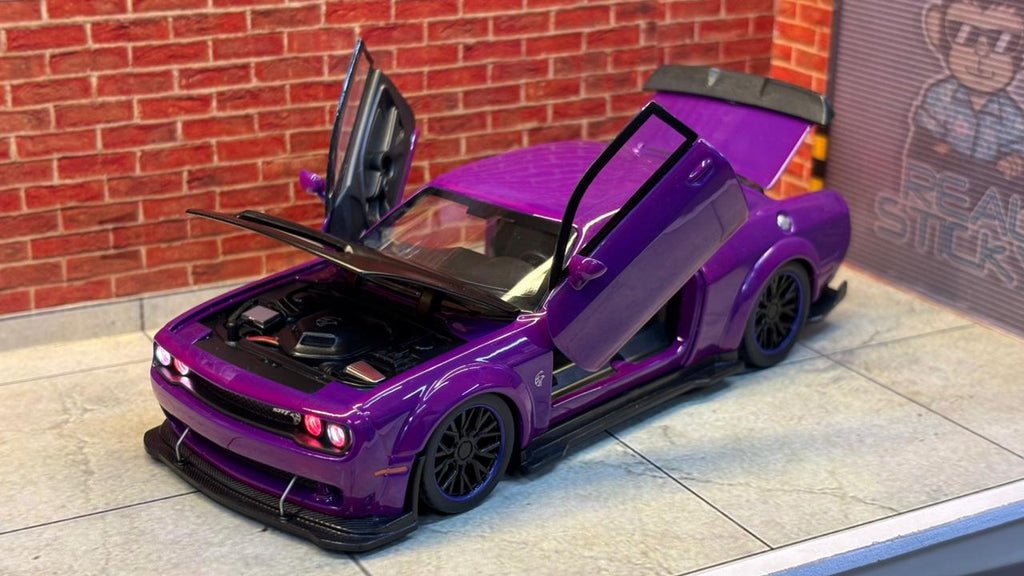 Dodge Challenger SRT Hellcat Widebody (1:32 Scale) Box Piece