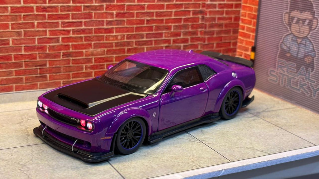 Dodge Challenger SRT Hellcat Widebody (1:32 Scale) Box Piece
