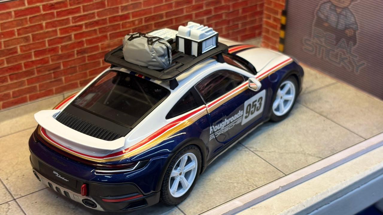 Bburago 1:24 Porsche 911 Dakar Official Licensed