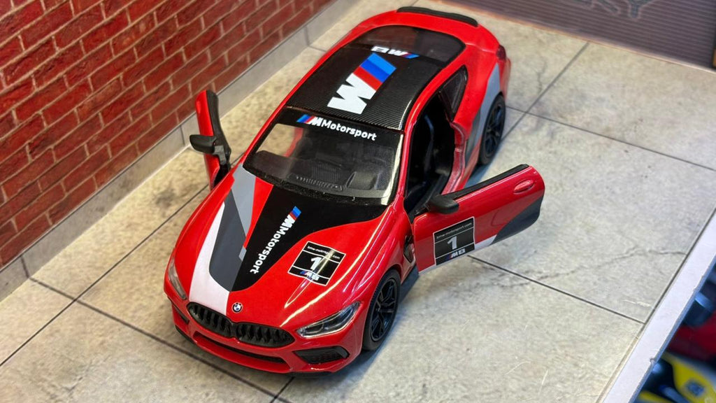Kinsmart BMW M8 Competition Coupe 1:38