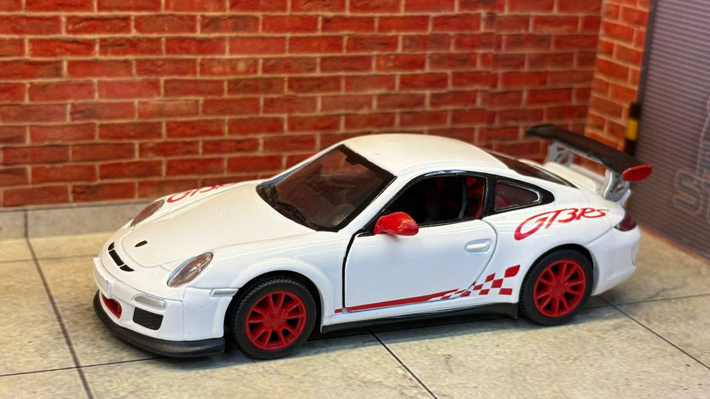 Kinsmart Porsche 911 (997) GT3 RS (1:36 Scale)