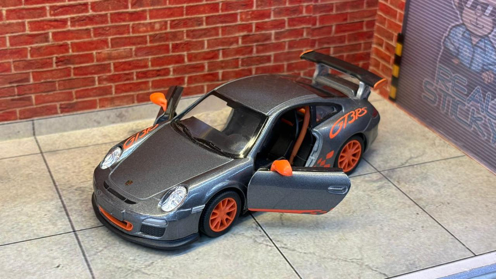 Kinsmart Porsche 911 (997) GT3 RS (1:36 Scale)