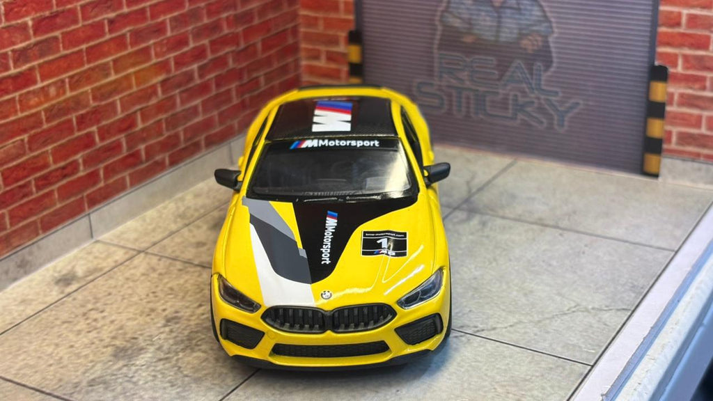 Kinsmart BMW M8 Competition Coupe 1:38
