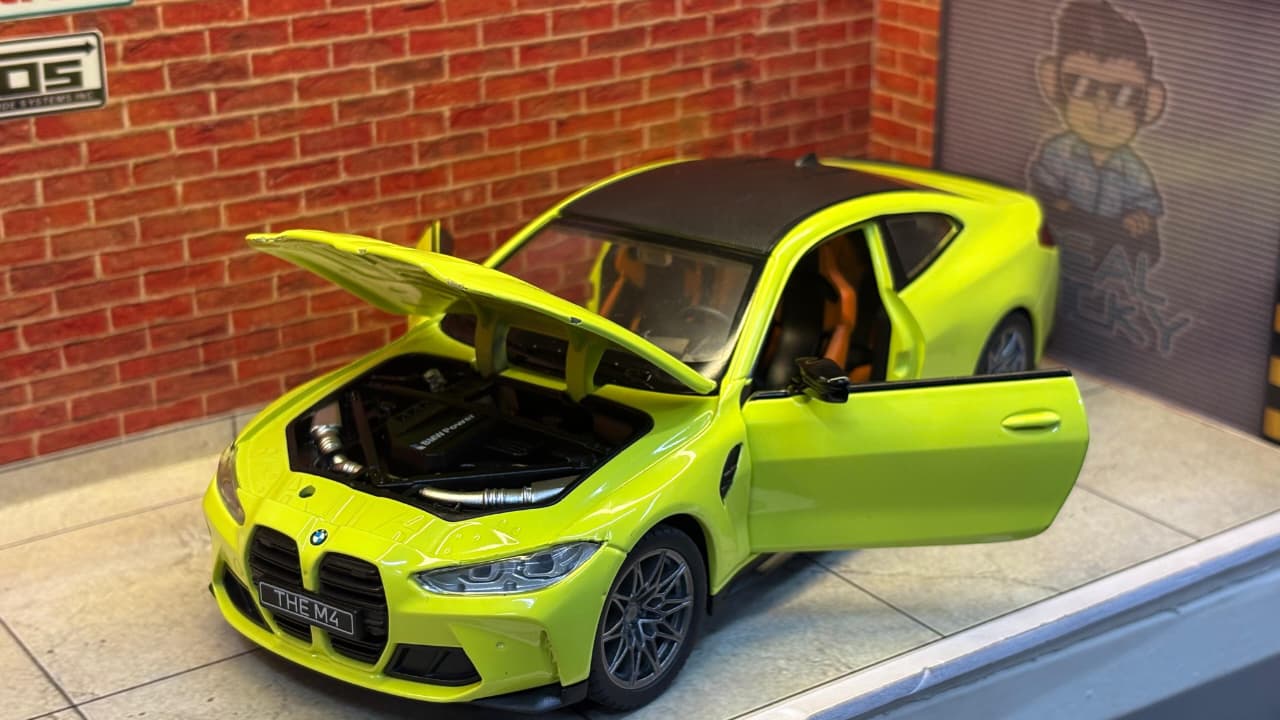 CCA 1:23 Scale BMW M4 Coupe - Official Licensed Diecast Model (Sao Paulo Yellow)