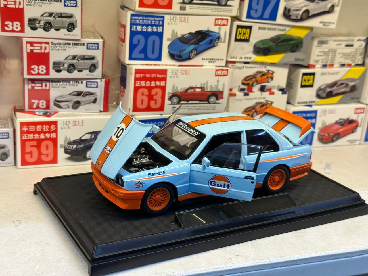 BMW M3 E30 GULF EDITION 1:24 SCALE