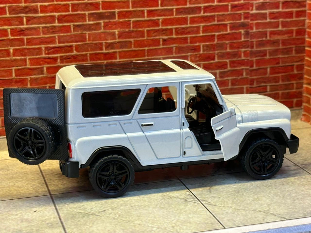 UAZ Hunter Off-Roader 1:36 Scale