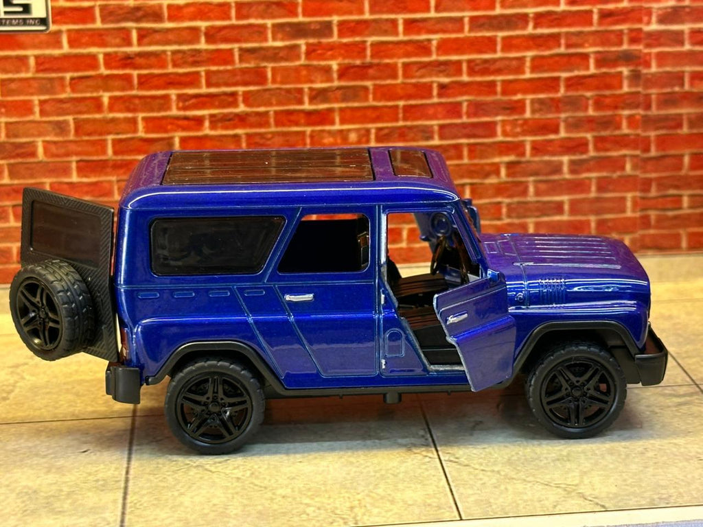 UAZ Hunter Off-Roader 1:36 Scale