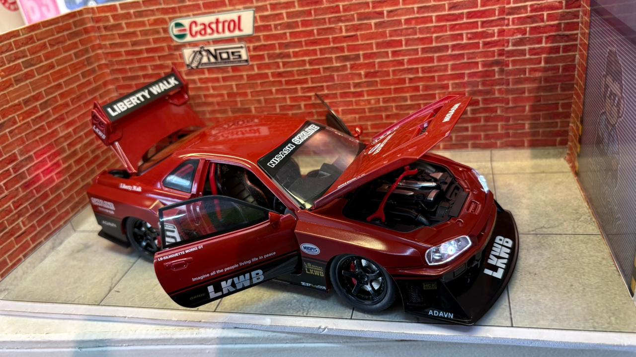 Nissan Skyline GT-R R34 1:24 SCALE