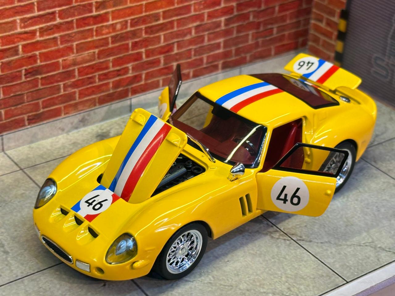 1:32 scale 1964 Ferrari 250 GTO
