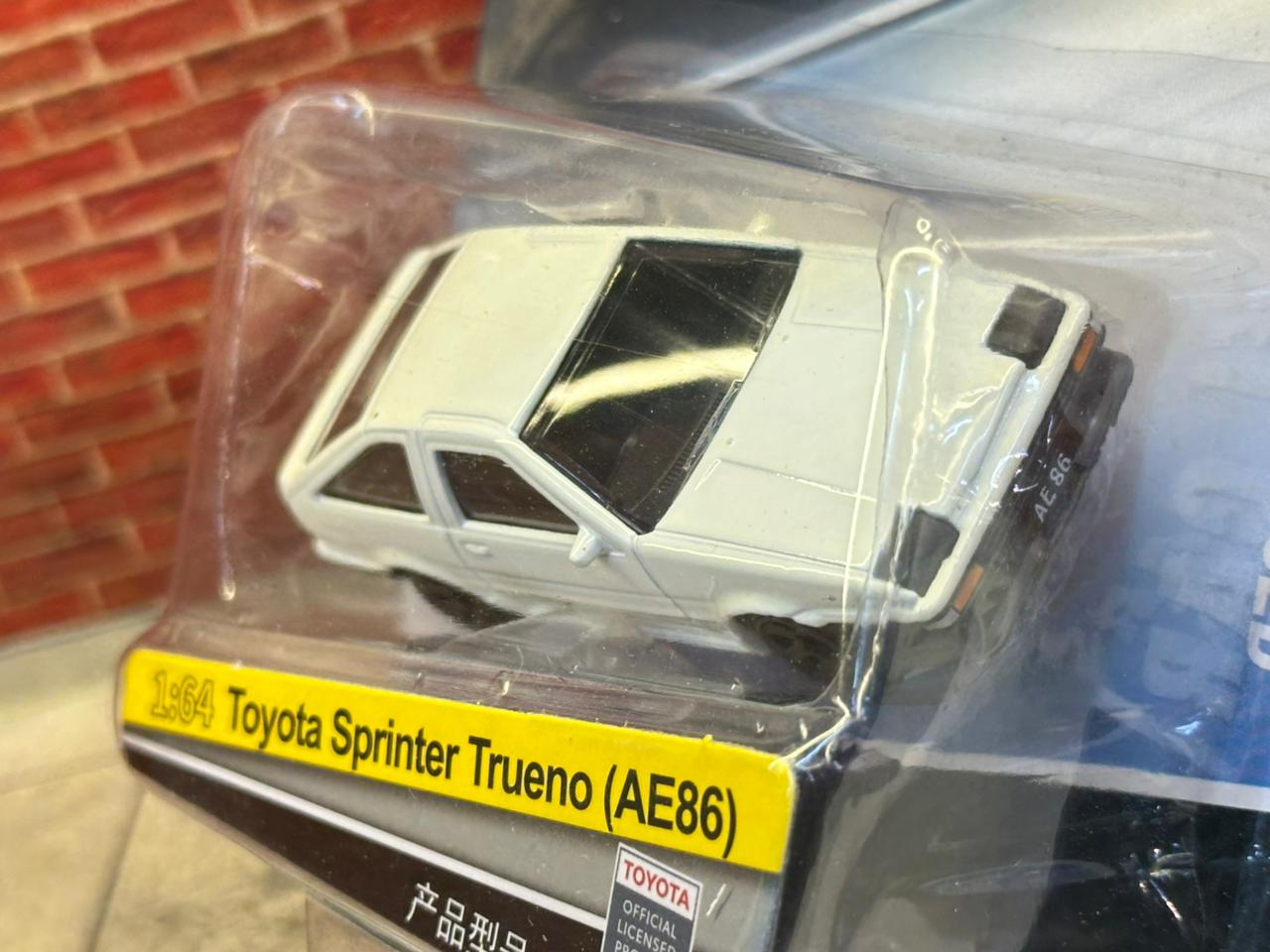 CCA 1:64  Officially Licensed Toyota Sprinter Trueno (AE86) White