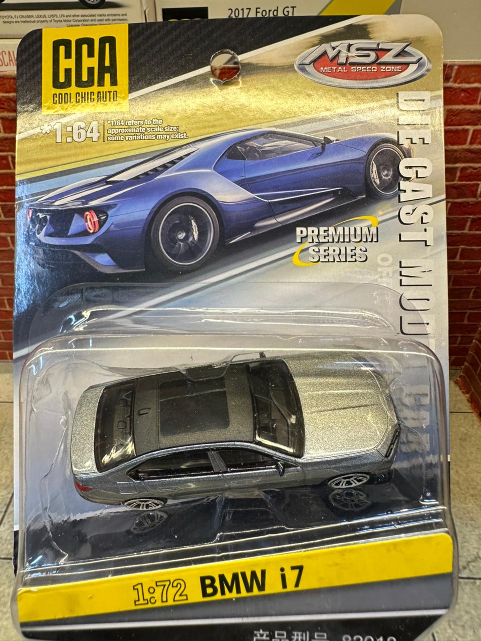 CCA 1:72 Scale BMW i7 Diecast Model Car - GREY Metallic (Working Suspension)