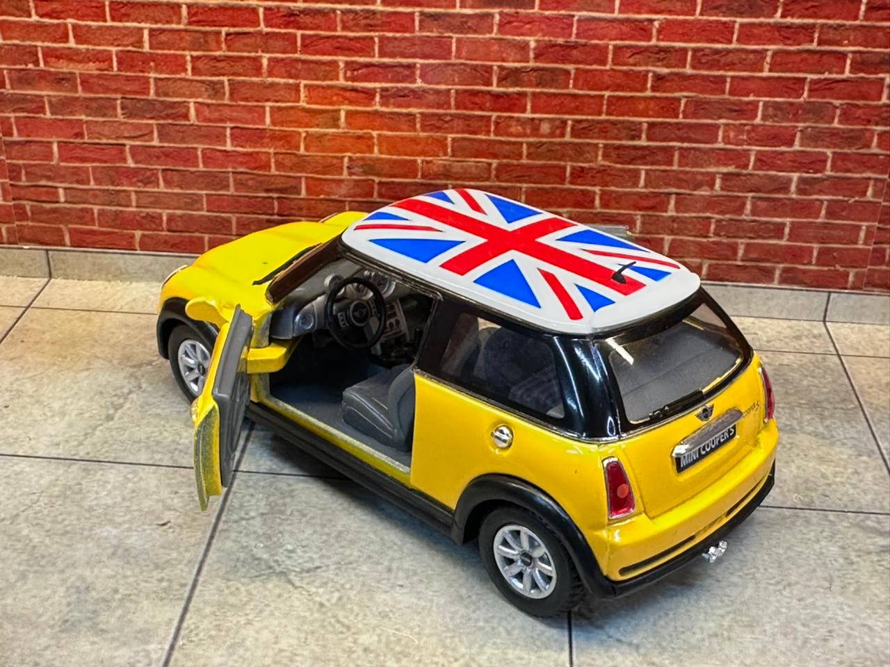 Kinsmart Official Licended Mini Cooper S 1:28 Scale