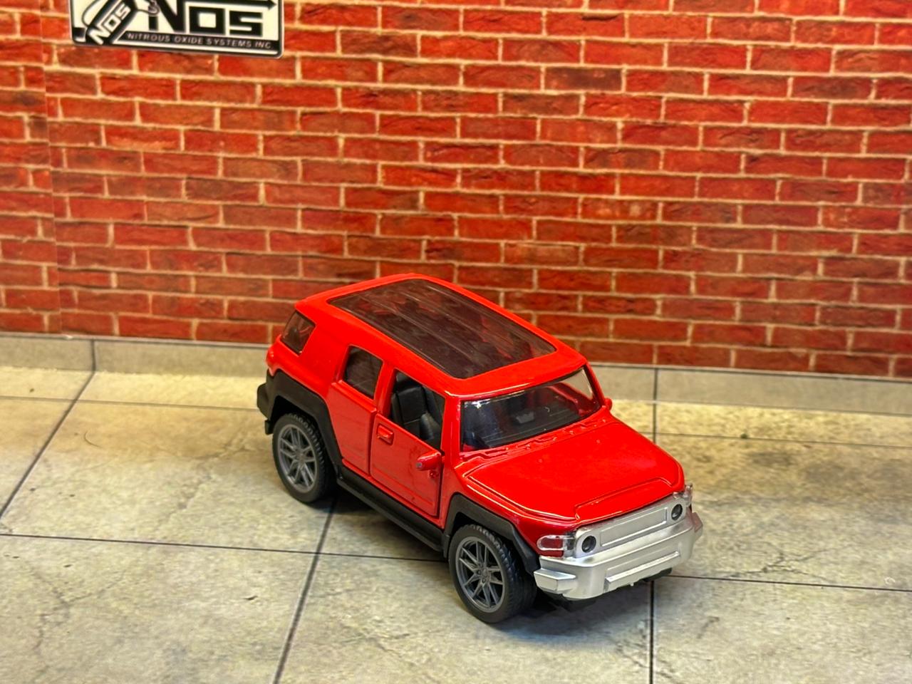 FJ CRUISER 1:43 SCALE