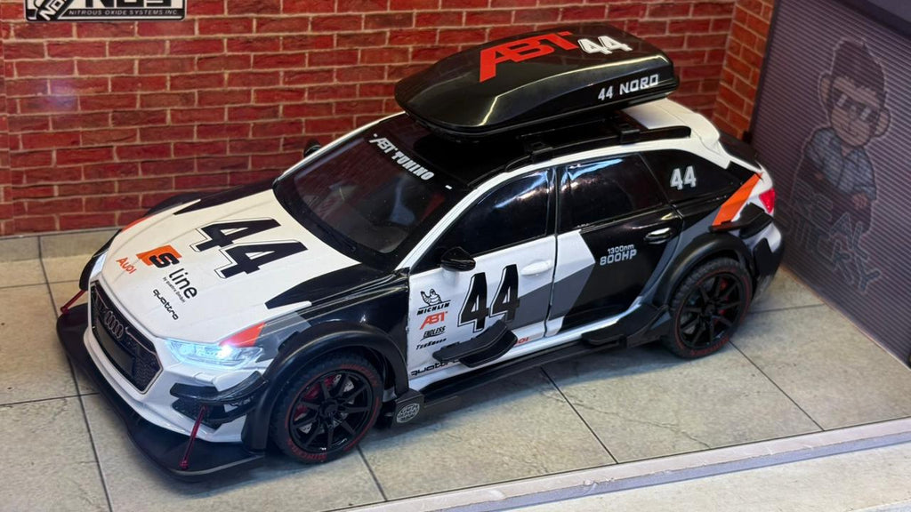 Audi RS6 Avant Modified with Roof Box & Racing Livery (Black & White)
