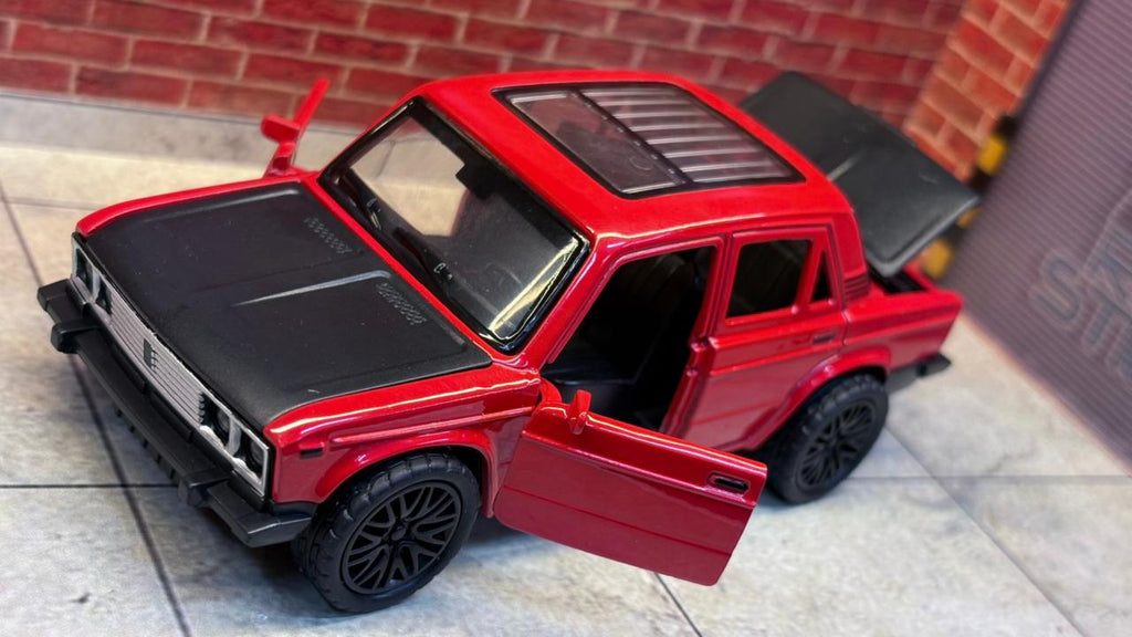 Lada VAZ-2107 1:36 Scale
