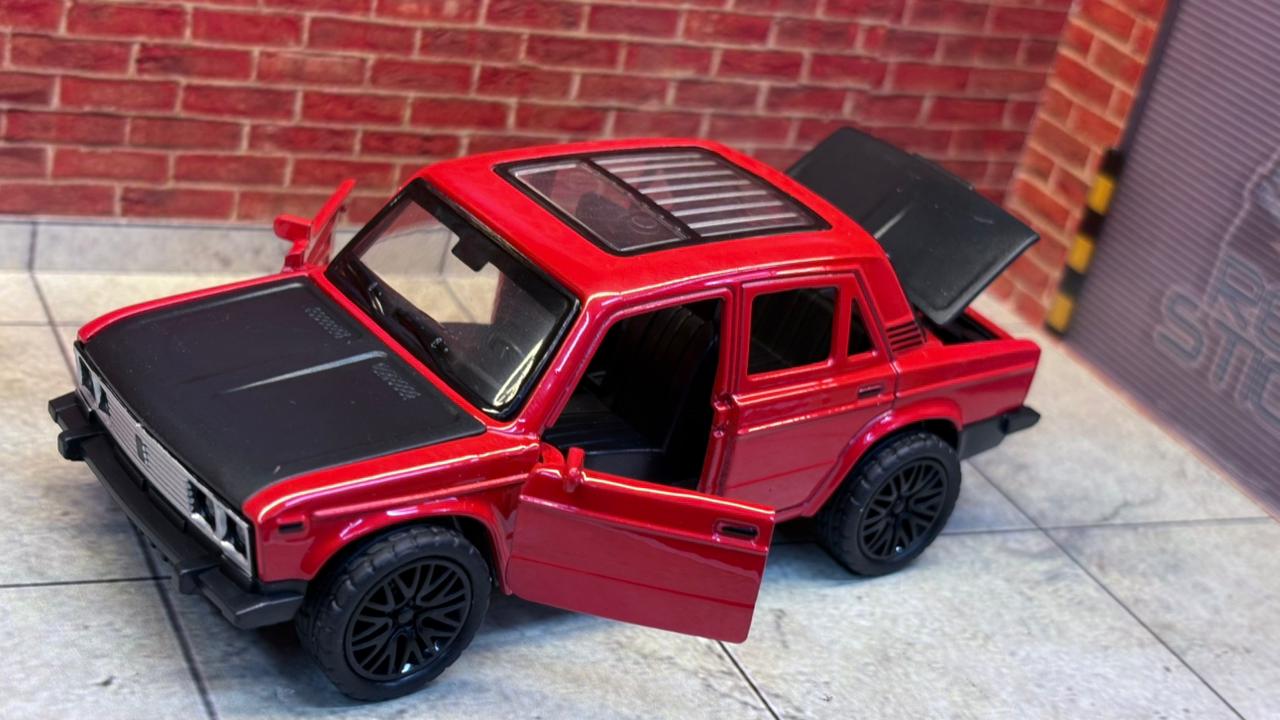 Lada VAZ-2107 1:36 Scale