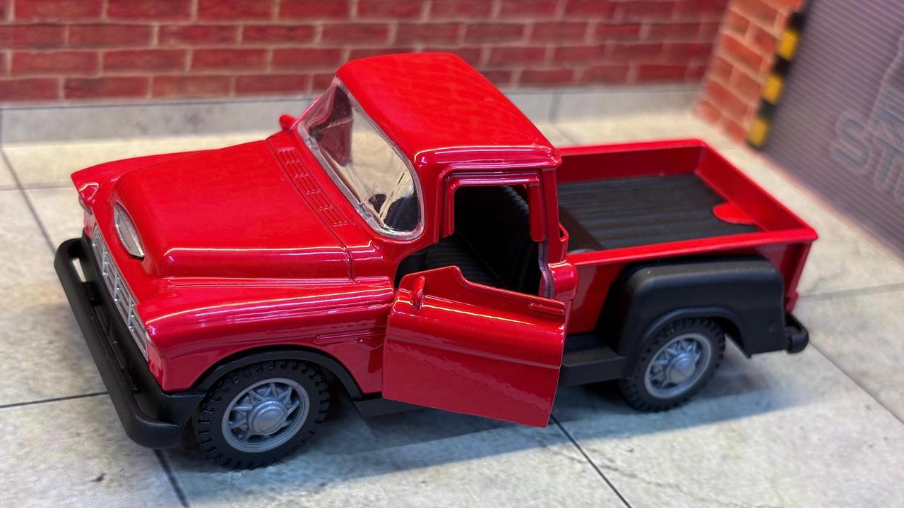 1955 CHEVROLET 3100 STEPSIDE VINTAGE PICKUP TRUCK 1:36 SCALE