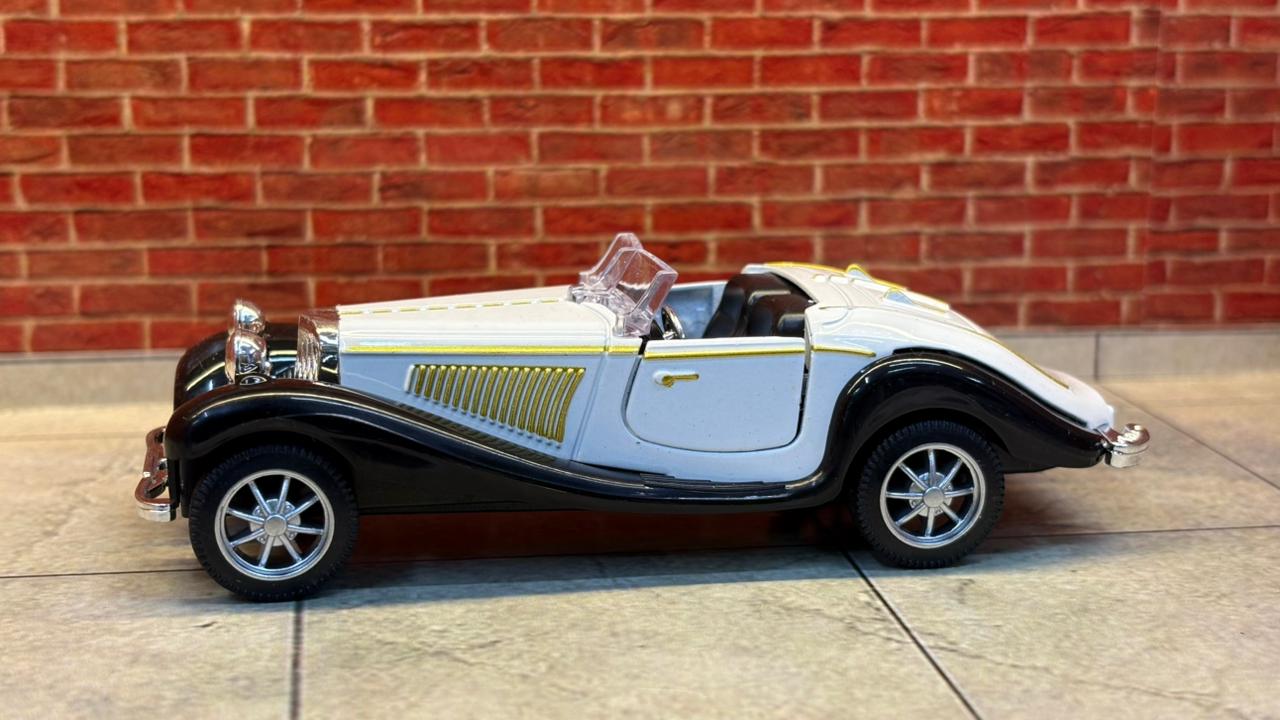 VINTAGE 1:36 SCALE OPEN ROOF BOX PIECE