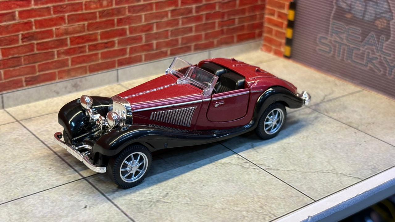 VINTAGE 1:36 SCALE OPEN ROOF BOX PIECE
