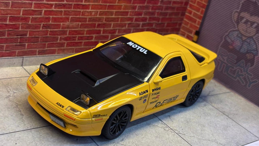 Mazda RX-7 (FC3S) 1:32 Scale