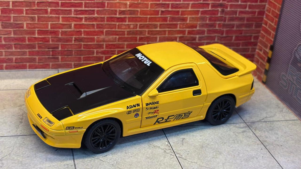 Mazda RX-7 (FC3S) 1:32 Scale
