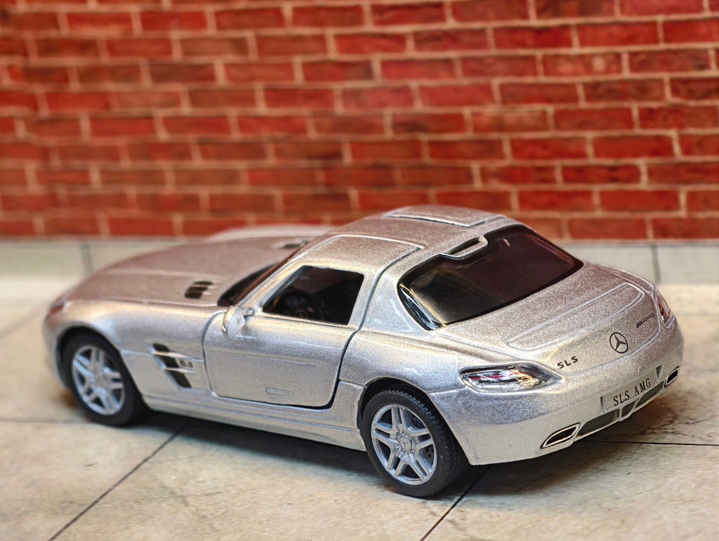 Kinsmart Official Licensed Mercedes Benz SLS AMG 1:36 Scale