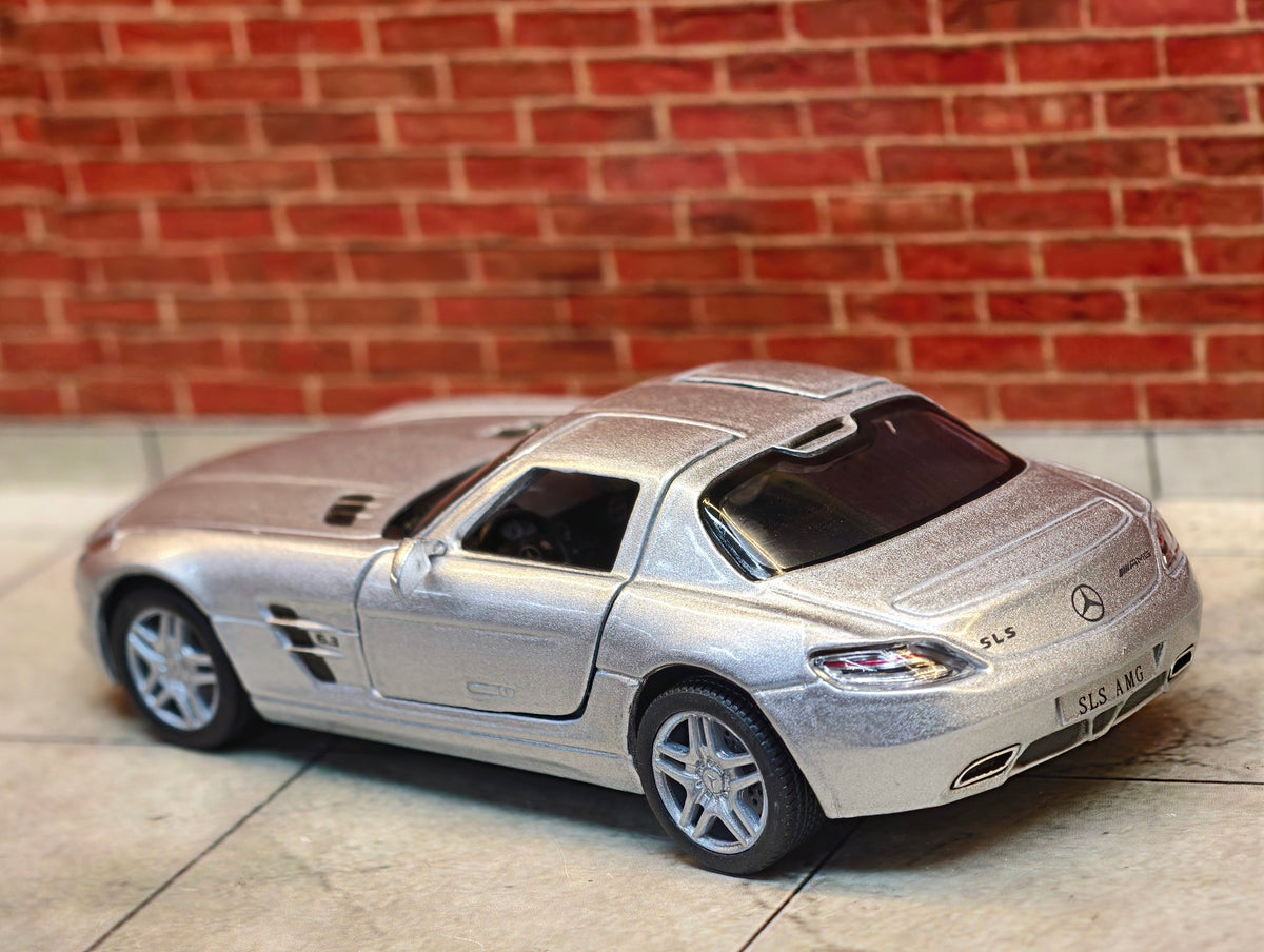 Kinsmart Official Licensed Mercedes Benz SLS AMG 1:36 Scale