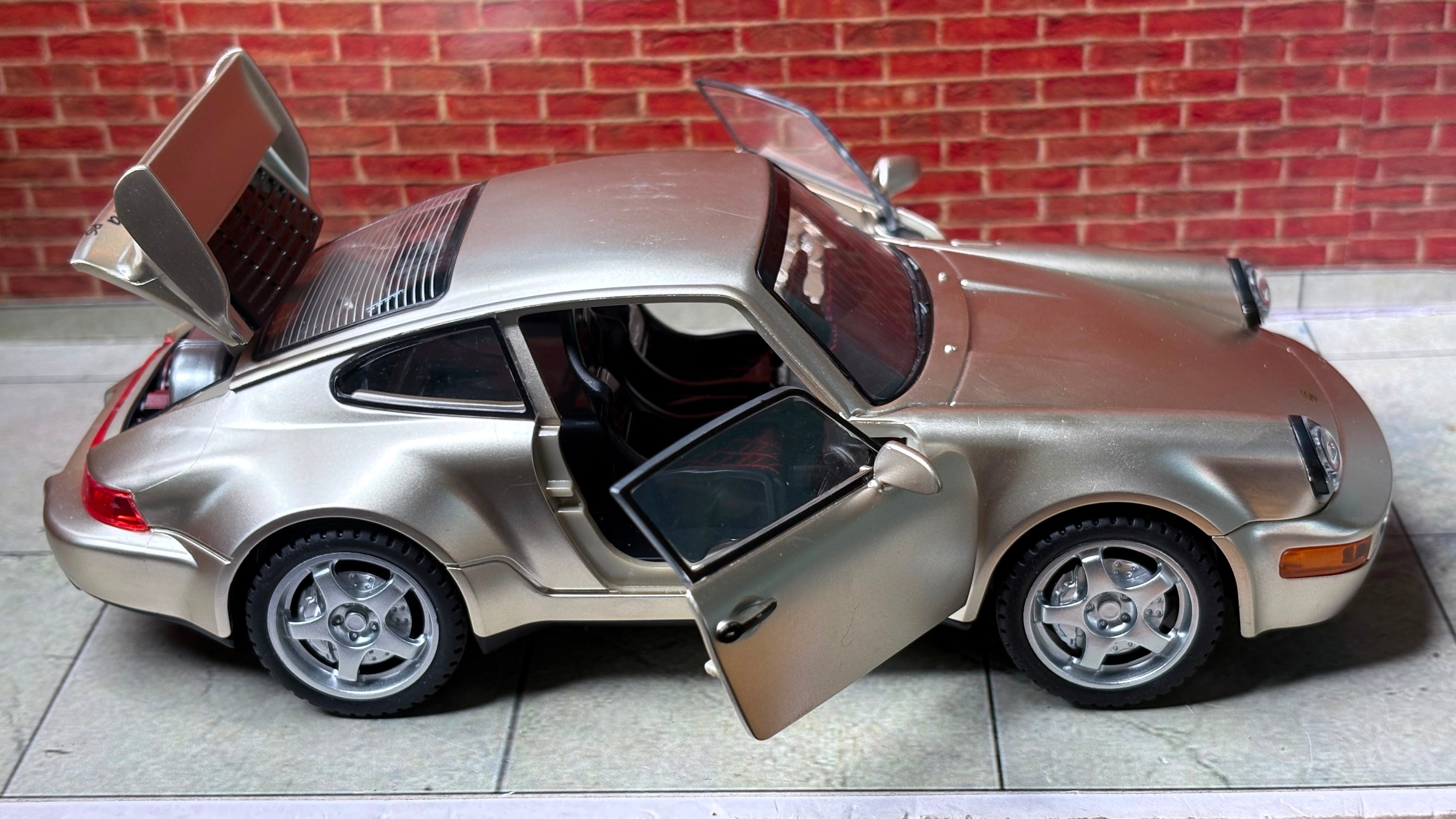 Porsche 911 (964) Turbo 1990 s 1:24 ABS Premium Detailing