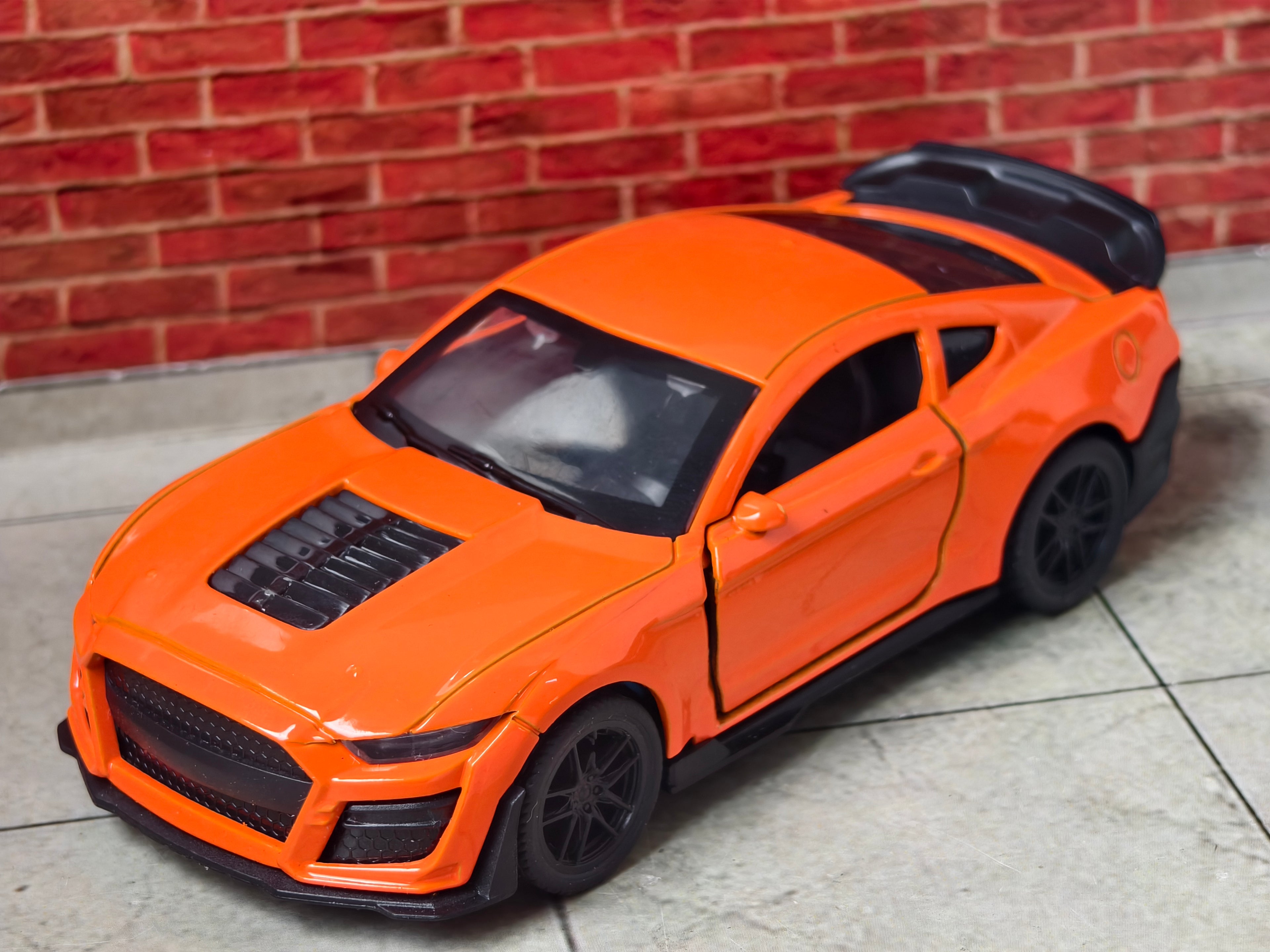 Ford Mustang Shelby GT 500 1:36 Scale 1:36 Scale