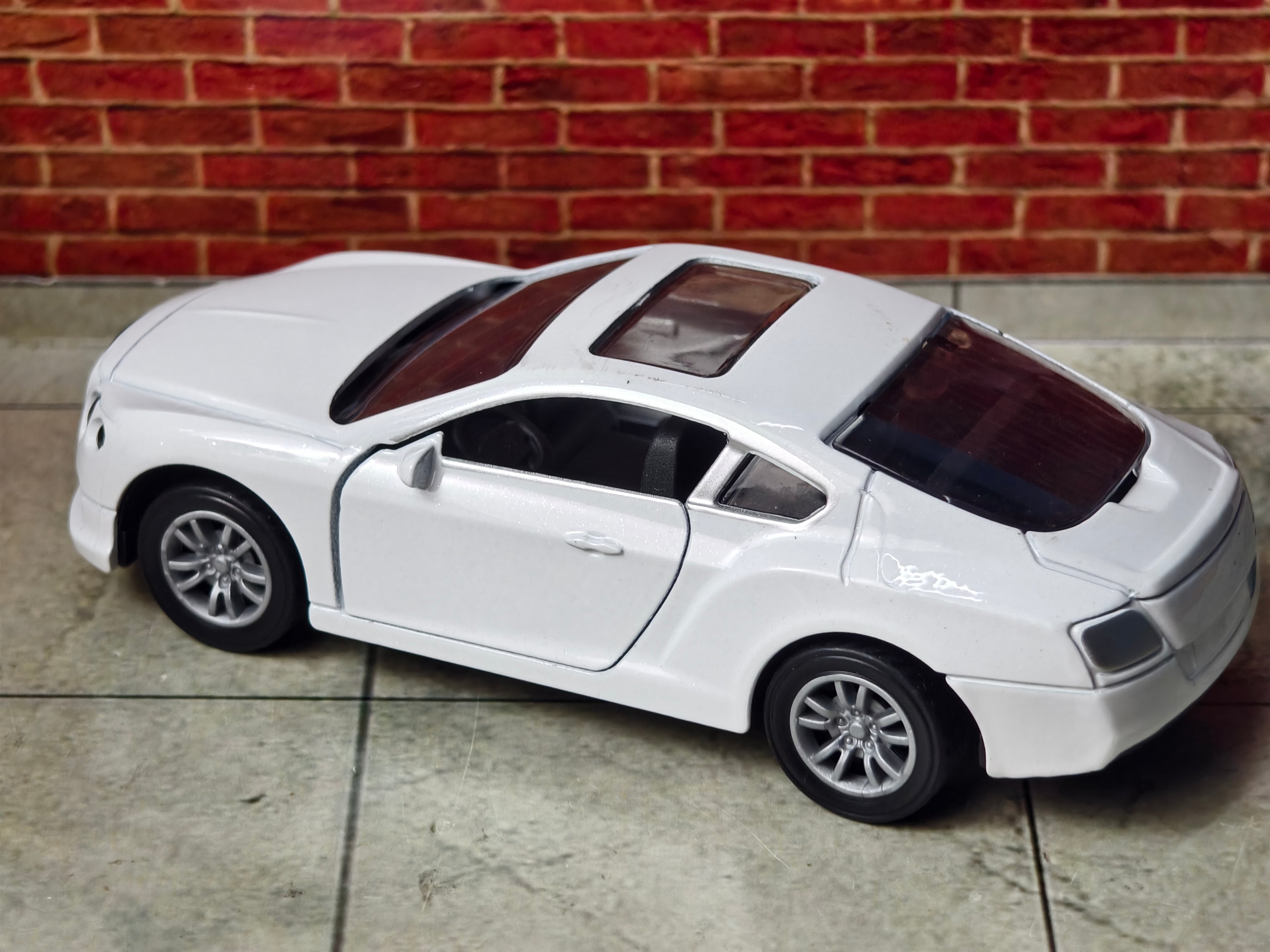 Bentley Continental GT 1:36 Scale Premium Detailing