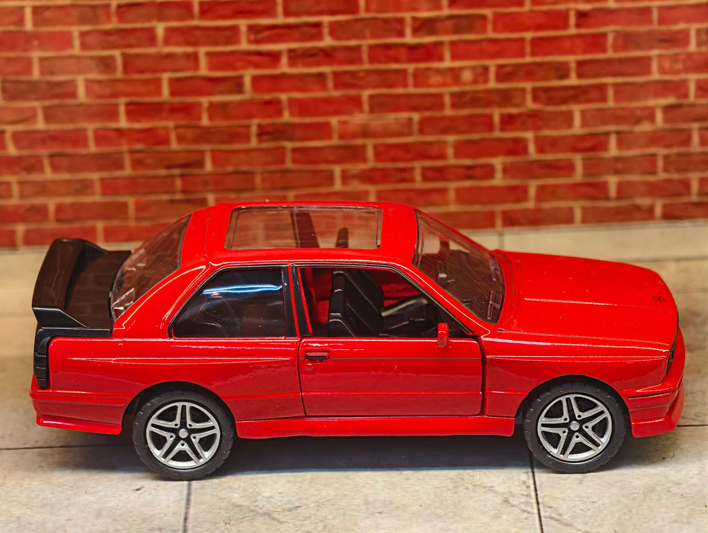 BMW M3 E 30 1:36 Scale Premium Detailing